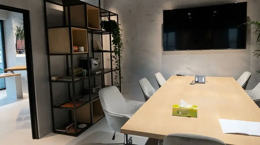 Corporate office, photo 4 of 10